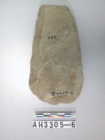 藏品(中型舌刃打製石斧)的圖片